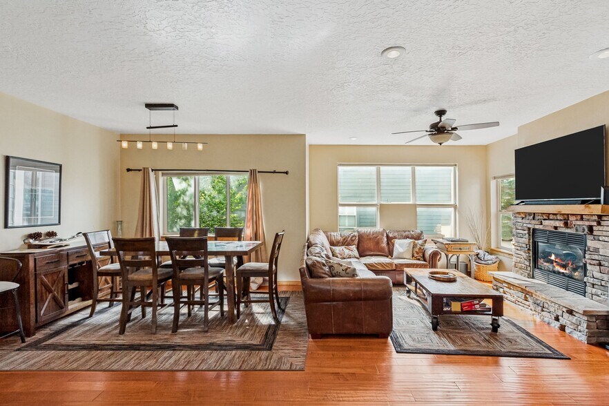 Building Photo - 5526 Cross Country Way