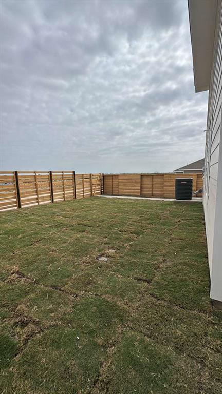 Building Photo - 379 Keefer