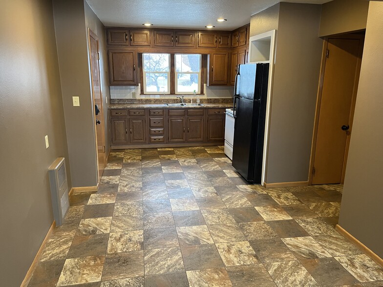 Dining Room - 1620 3rd Ave SE