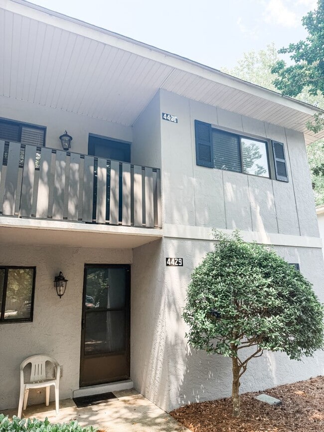 Building Photo - 4431 Holly Tree Rd