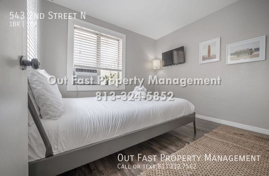 Building Photo - 543 2nd St N