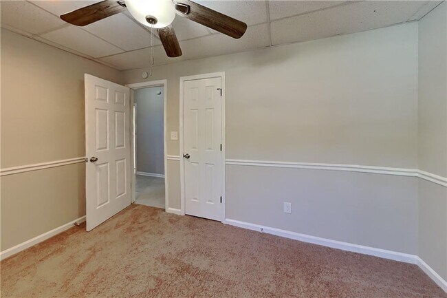 Building Photo - 460 Highlander Way
