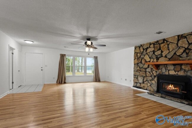 Building Photo - 8565 Curtis Rd