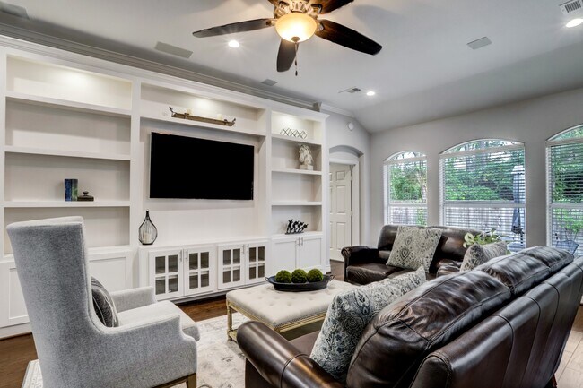 Building Photo - 86 N Holly Laurel Cir