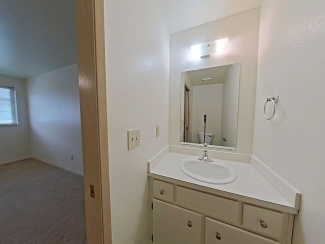 Building Photo - WINTER SPECIAL ~ $735 OFF FIRST MONTH RENT
