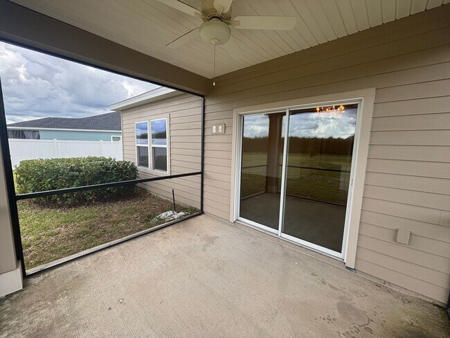 Building Photo - Stunning 3 Bedroom 2 Bath, Great Location! (Freedom Crossing Preserve)