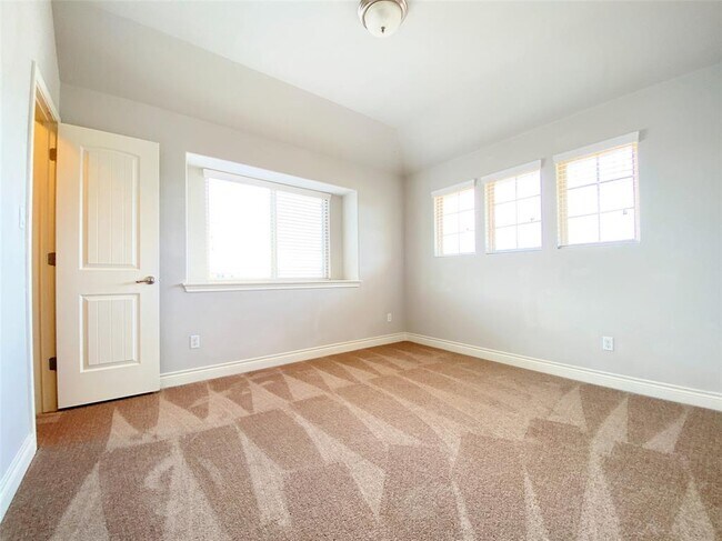Building Photo - 414 Field Corn Ln