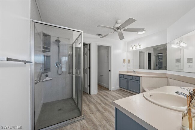 Building Photo - 6654 Tannin Ln