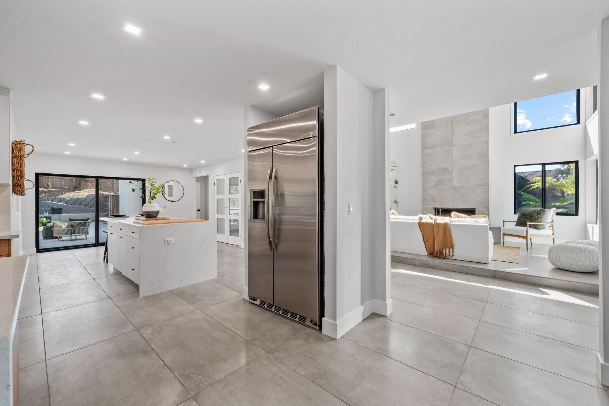 Building Photo - 2029 Del Mar Heights Rd