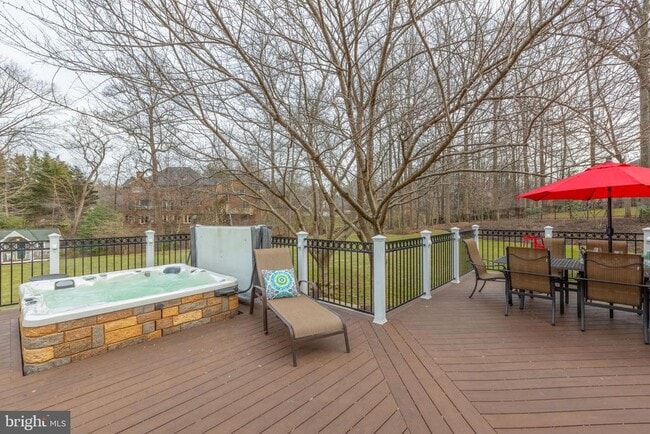 Building Photo - 1057 Vista Dr