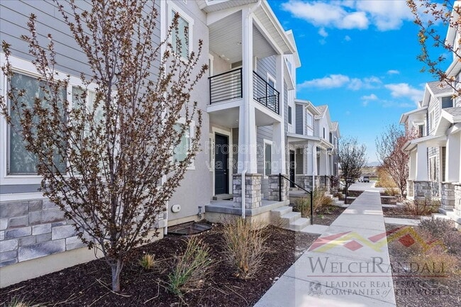 Building Photo - 15271 S Reins Wy
