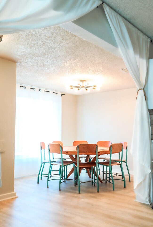 Building Photo - 2436 24th St