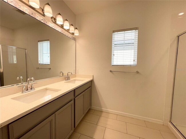 Building Photo - 15060 Willow Arbor Cir