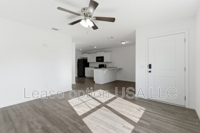 Building Photo - 34 Pine St