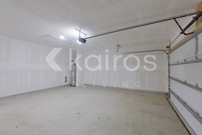 Building Photo - 4698 Malay Cir