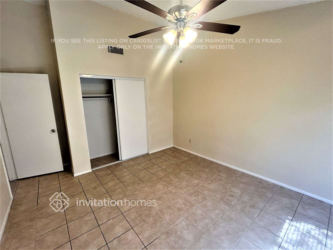 Building Photo - 10851 W Ruth Ave