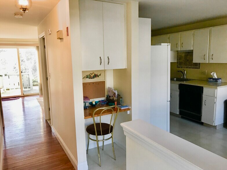 Building Photo - 522 Twin Lakes Dr