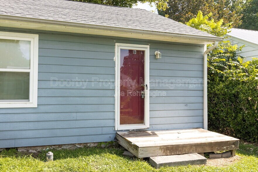 Building Photo - 5345 Lazard St