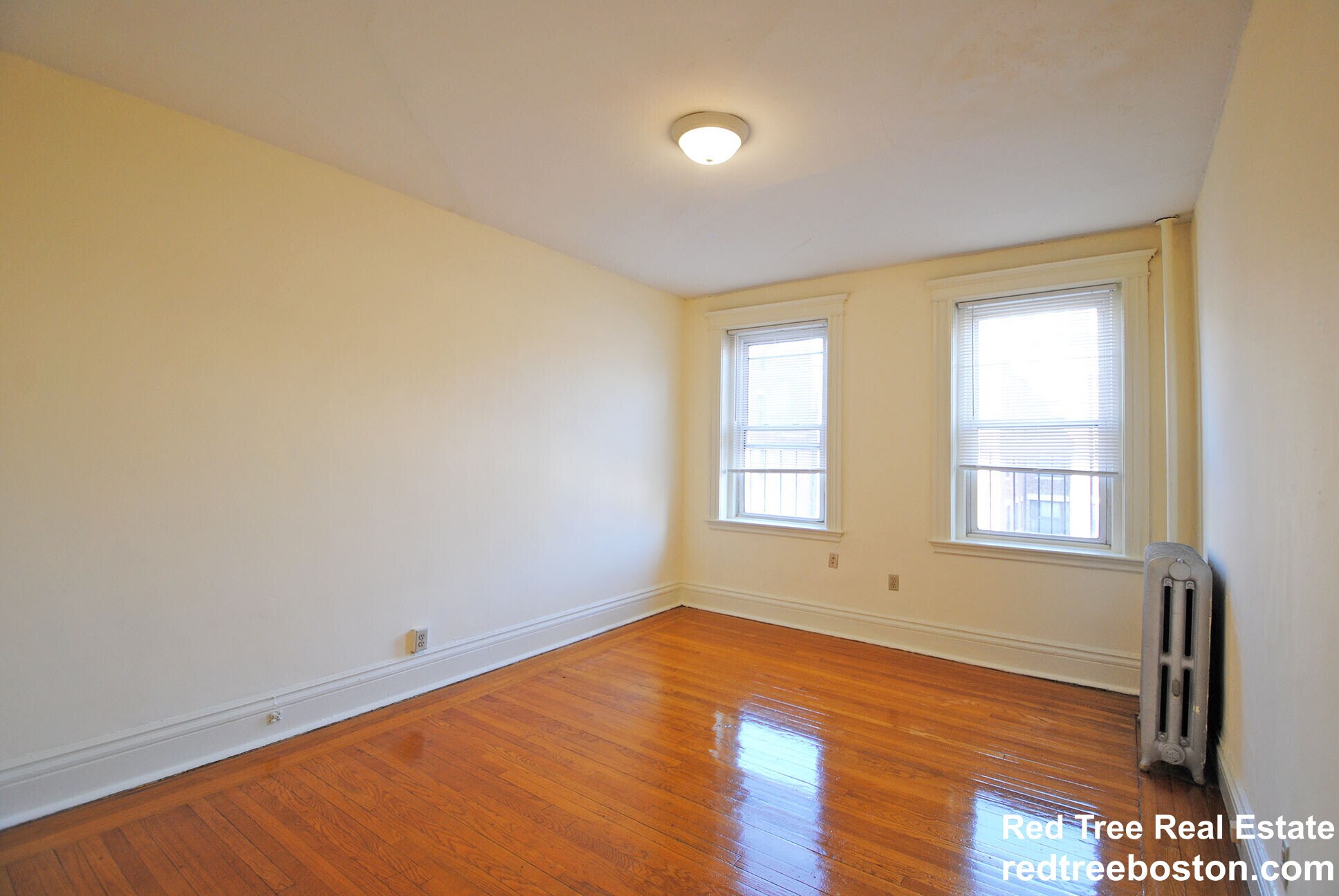 Building Photo - 19 Queensberry St