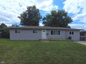 Building Photo - 4825 Hyperion Ct
