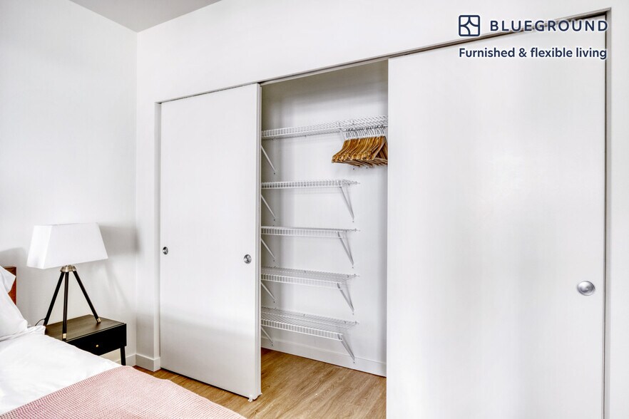 Building Photo - 120 Broadway-SI FL3-ID540