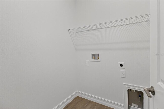 Building Photo - 6925 Main St