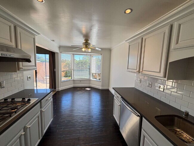 Building Photo - "Charming 3-Bed Home with Fireplace & Pool...