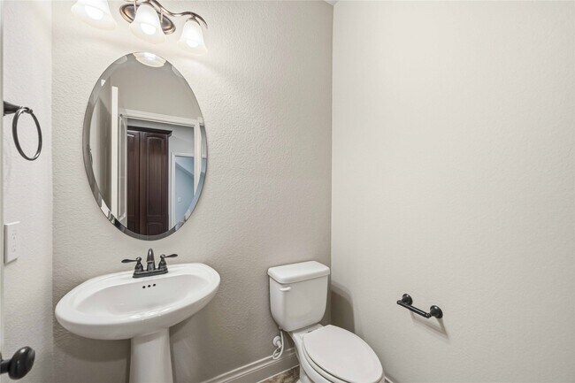 Building Photo - 27707 Lodgemist Ct