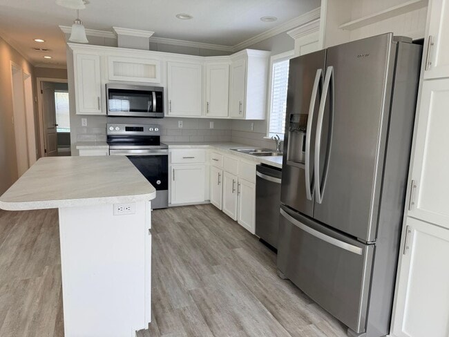 Building Photo - 5220 SW 33rd St