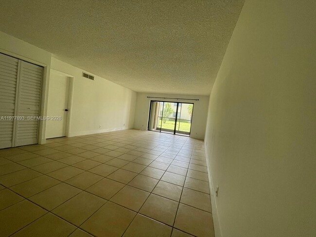 Building Photo - 16481 Blatt Blvd