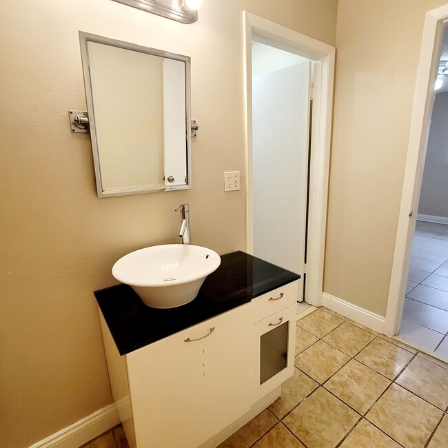 Building Photo - 3421 NW 44th St