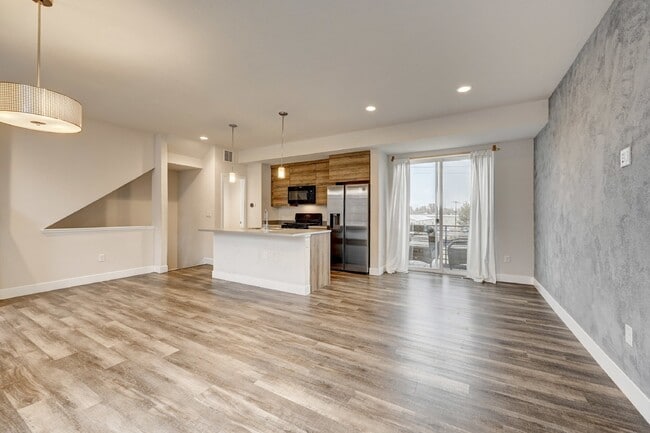 Building Photo - $2,695.95- 3 bed, 3.5 bath located in Lakewood with AC, and In Unit Laundry!