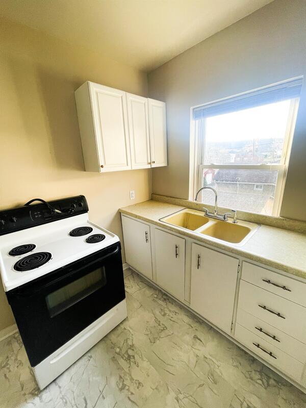 Building Photo - 3500 Elm St