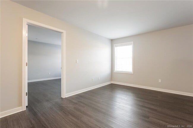 Building Photo - 49 Taylor Ave