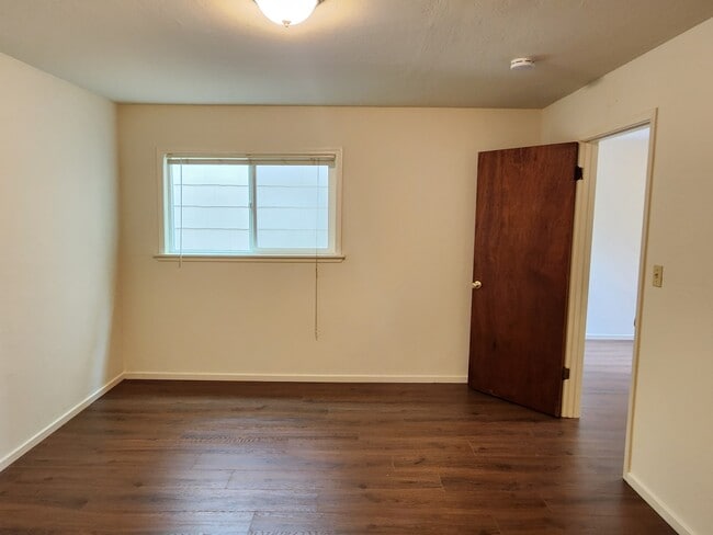 Building Photo - 1810 Bush St