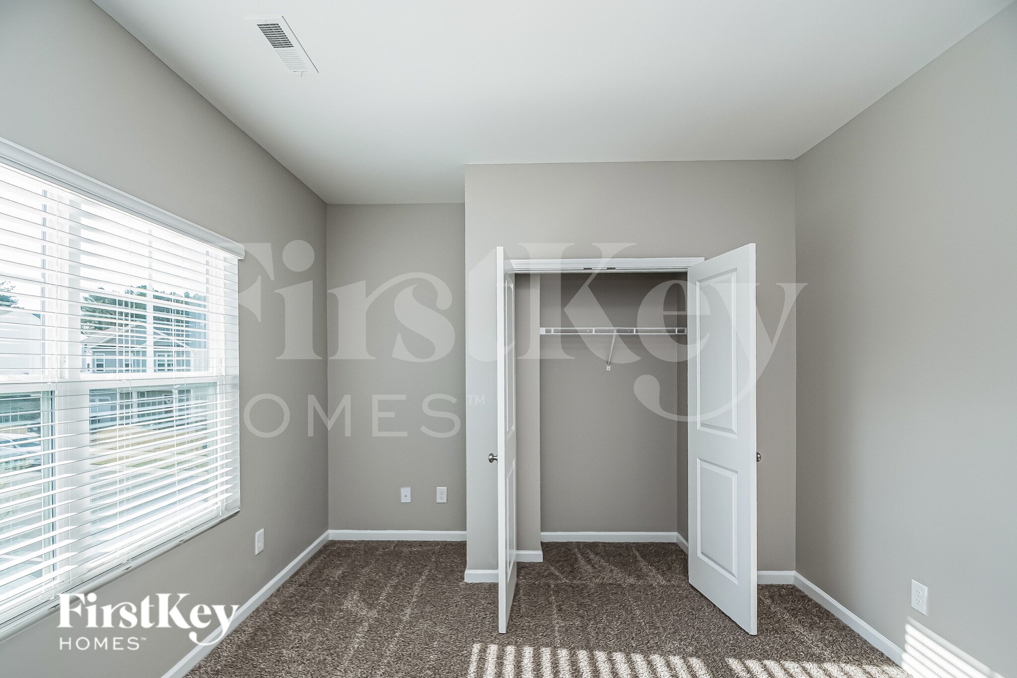 Building Photo - 501 Rain Drizzle Ct