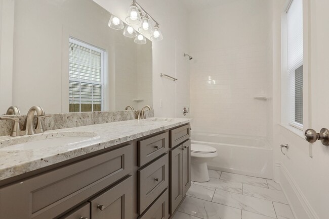 Building Photo - 2123 S Liberty St