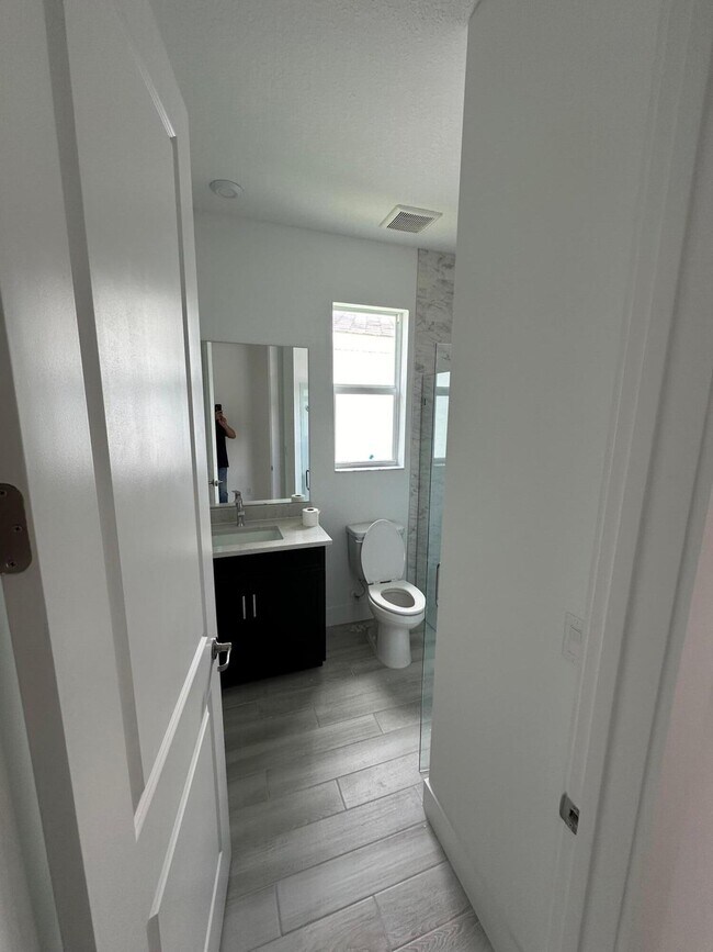 Building Photo - 12166 Viridian Blvd