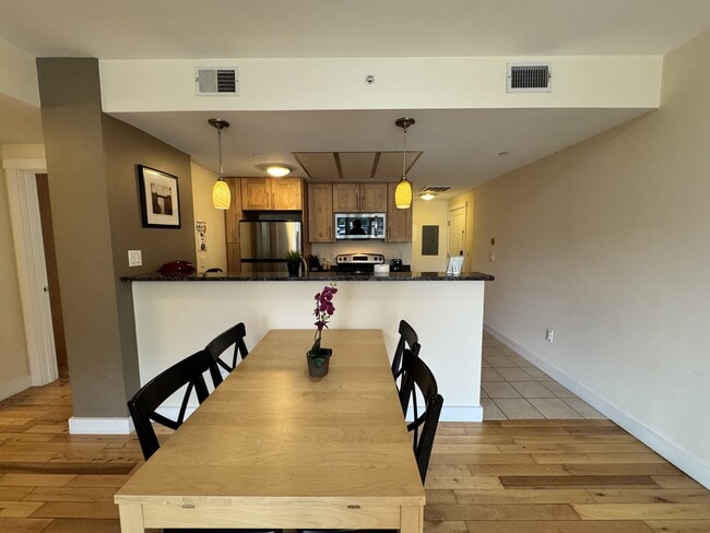 Building Photo - 277 Broadway