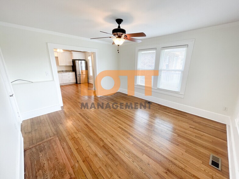 Building Photo - 39 Burdette St