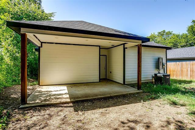 Building Photo - 1117 E Cantey St