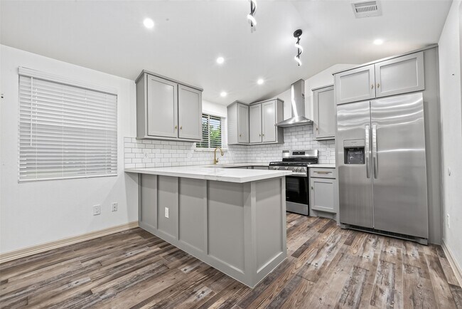 Building Photo - 5803 Greencraig Dr