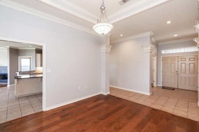 Building Photo - 6235 Gracemount Ln