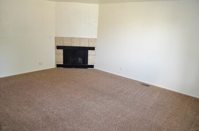 Building Photo - 205 E 4600 S