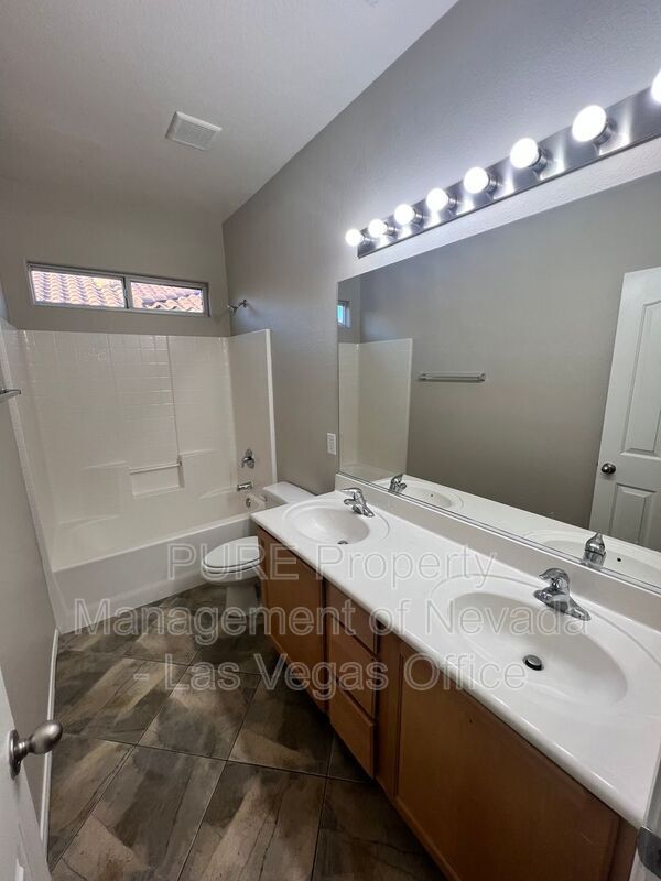 Building Photo - 7204 Glen Shire Ct