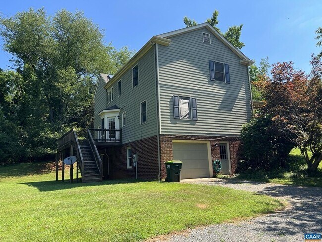 Building Photo - 2424 Holkham Dr