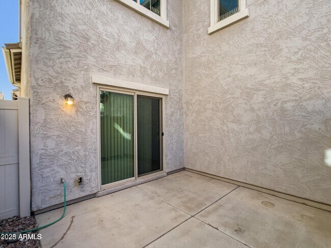 Building Photo - 1958 W Busoni Pl