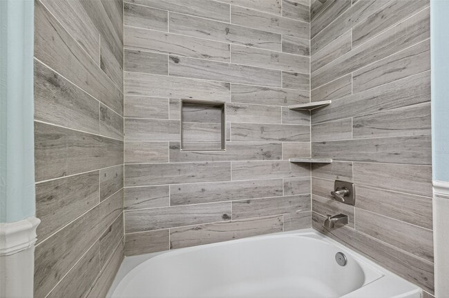 Building Photo - 27210 Sable Oaks Ln