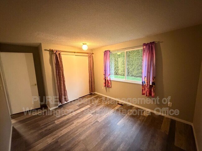 Building Photo - 18417 40th Ave E