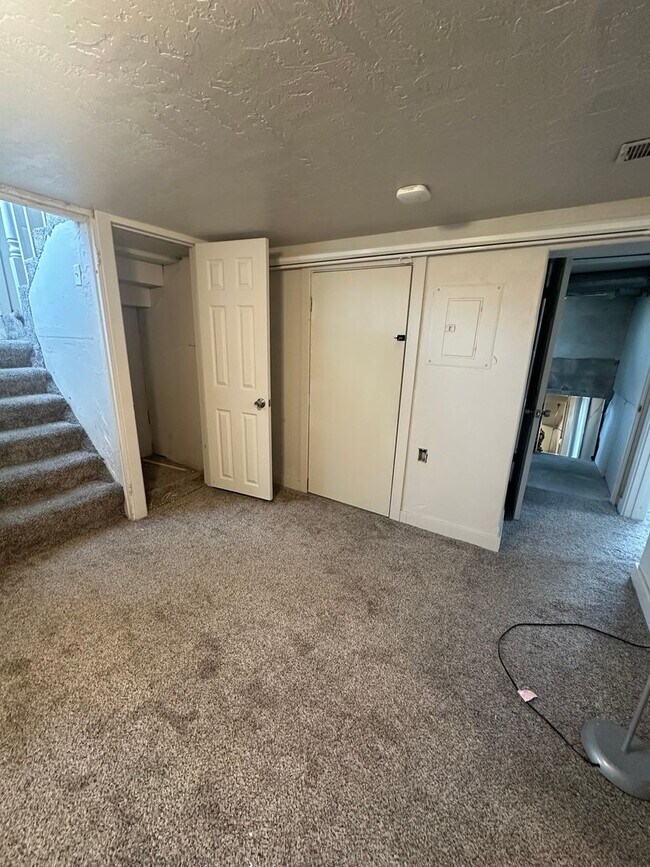 Building Photo - GORGEOUS West Valley Home!!!